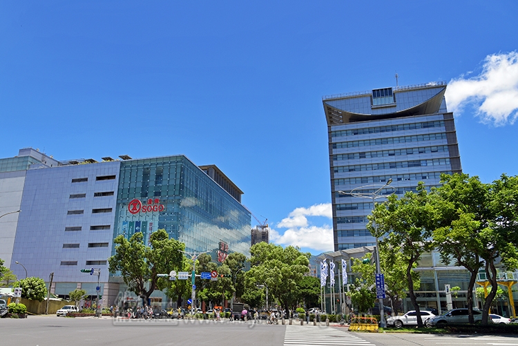 豪宅「天母紘琚」 單價落至百萬邊緣