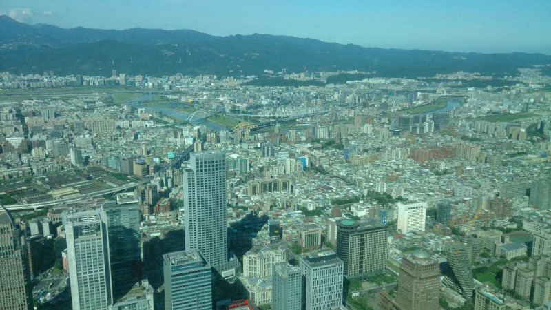 企業商辦、廠房需求旺 建商放寬限制積極獵地