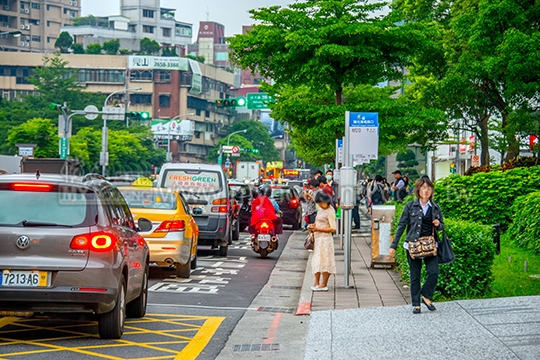 內科塞車有解？　柯P擬辦高承載管制