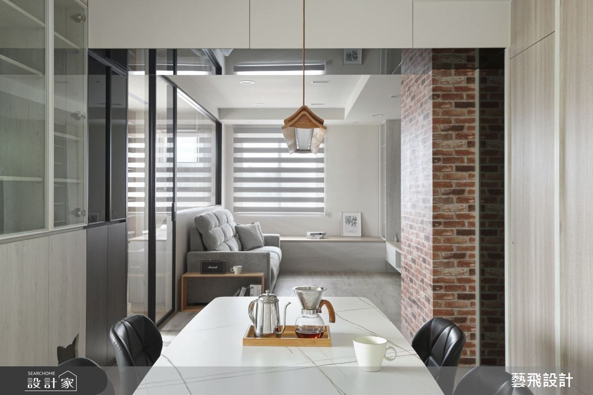 28年老屋格局、動線大改造！暖木灰調親子宅，引光入室又提升滿滿收納量