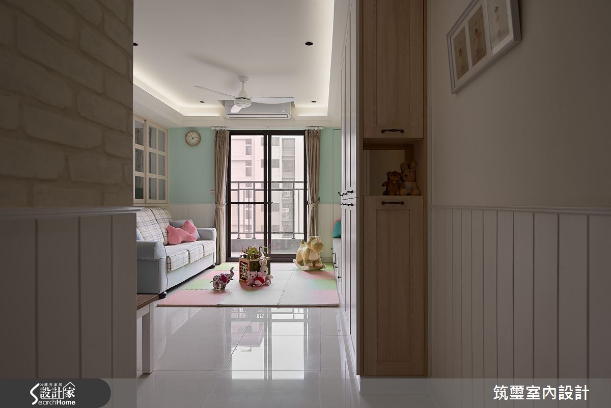 看見家的純真笑臉  16 坪的鄉村風景畫