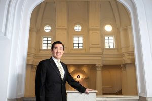 中華民國總統馬英九：多學一樣東西，就多一樣優勢！