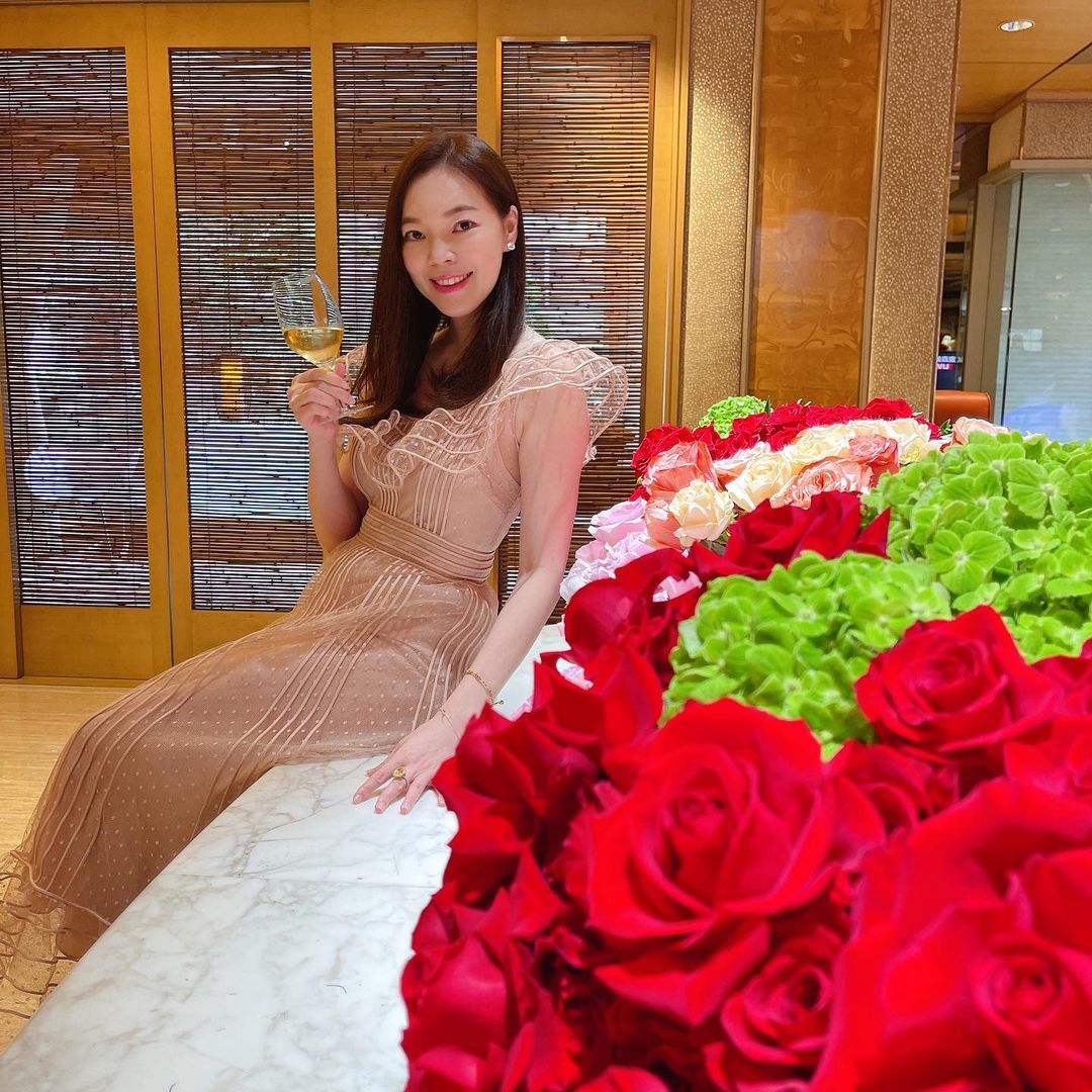 曾馨瑩曬美國超狂豪宅 郭台銘泳池照也入鏡