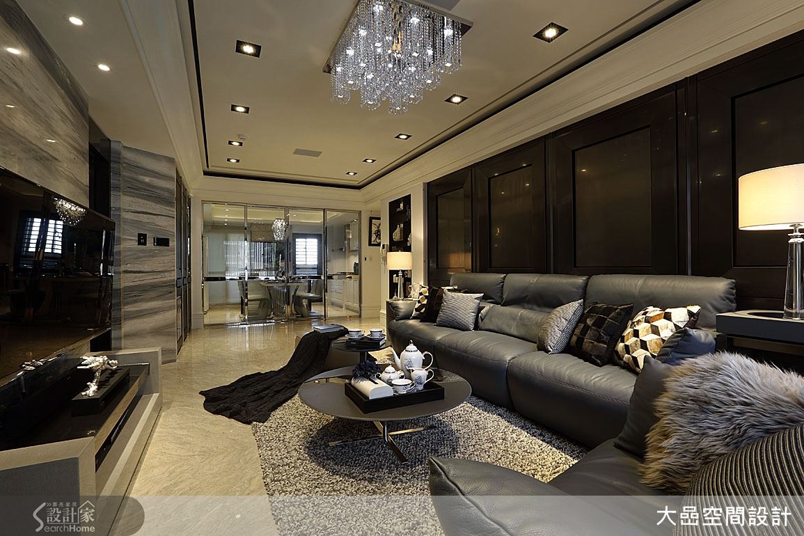 沉穩色系，展現穩重有質感的居家品味