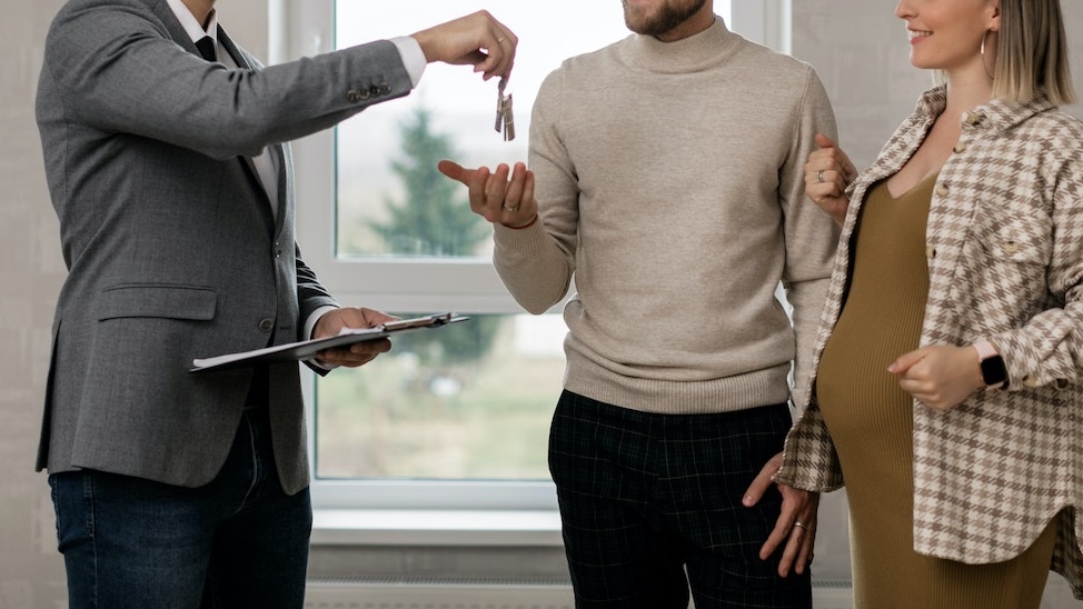 看房想議價！房仲回「別生孩就買得起」她傻眼：平凡生活過分嗎？