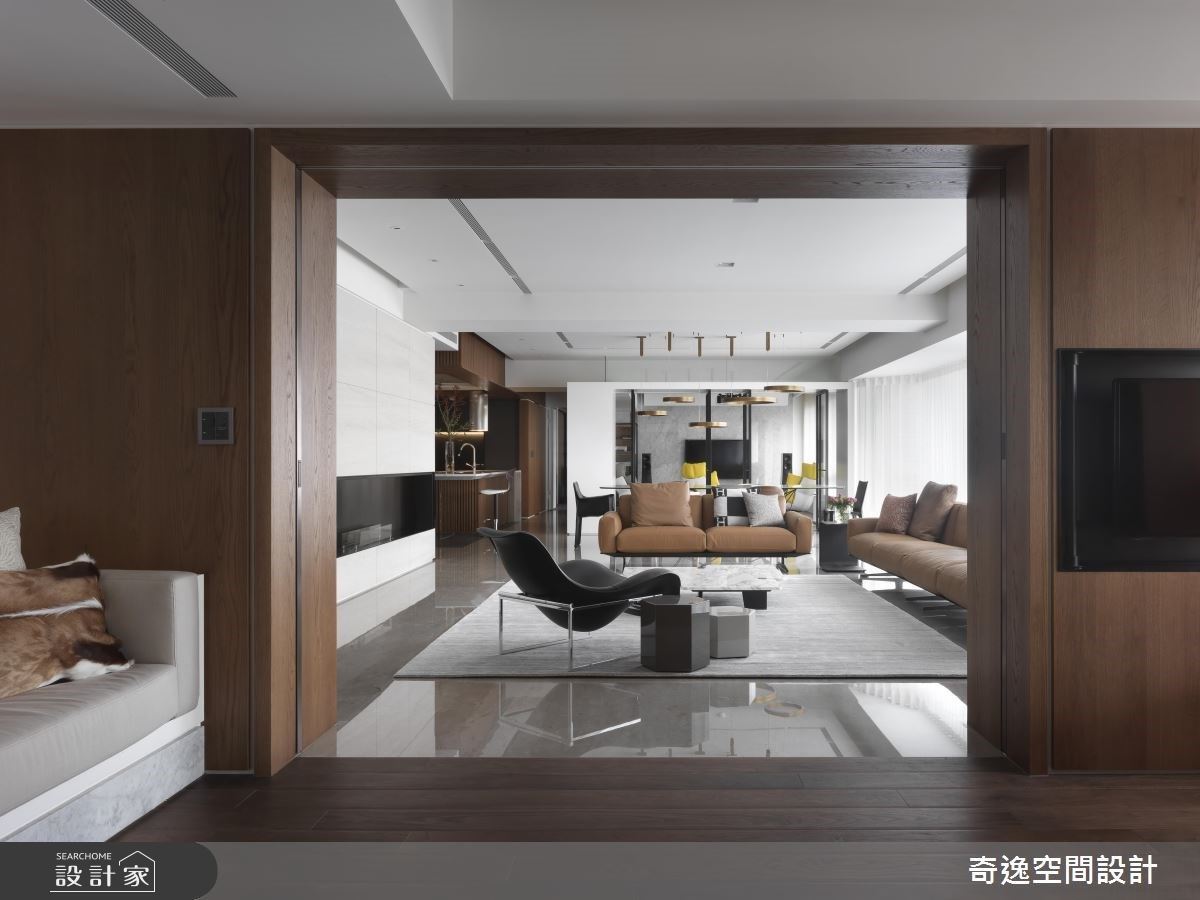 退休前的最佳投資！十年中古屋改造增添獨立視聽空間，主臥配有專屬起居...