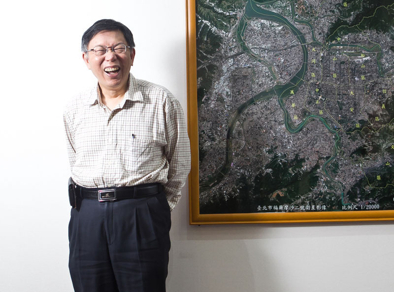 嗡嗡嗡一年  柯Ｐ執政告白大公開