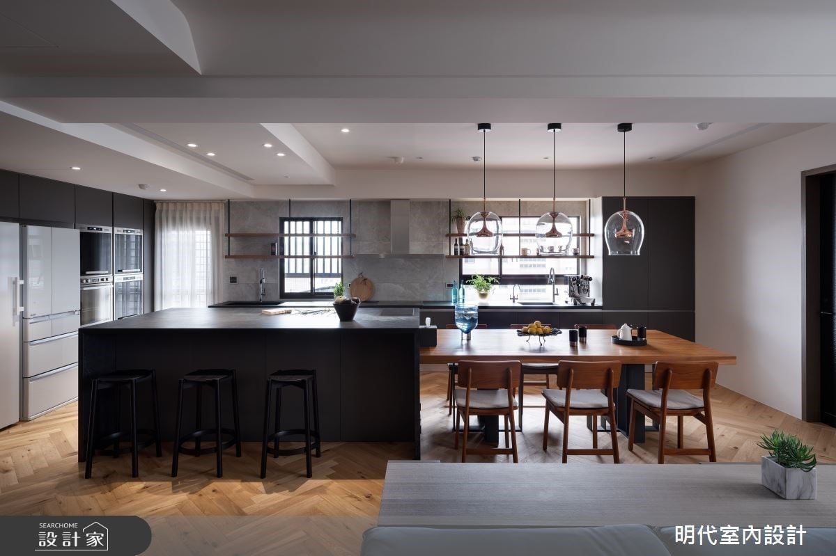 與設計師2度合作！現代風預售屋化解玄關陰暗、中島廚房採光明亮迎賓宴客...