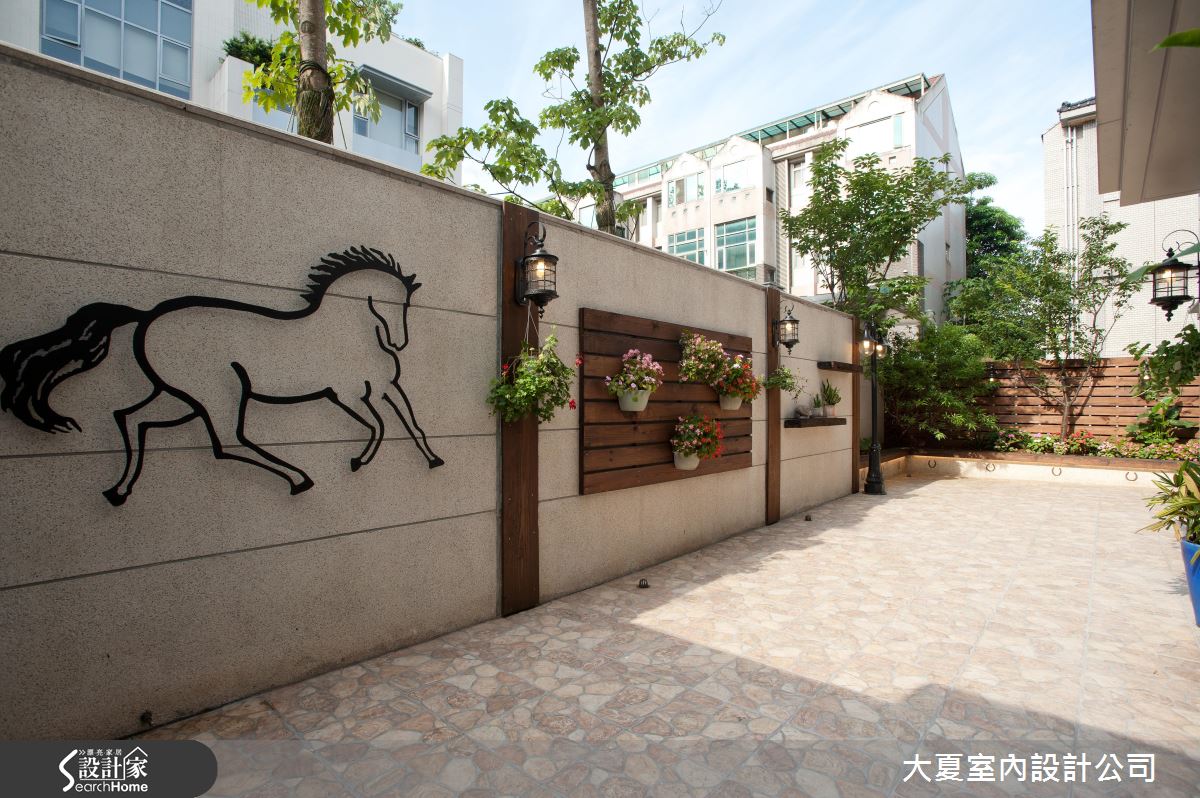 與五隻黃金獵犬相伴 共築閒適的莊園生活