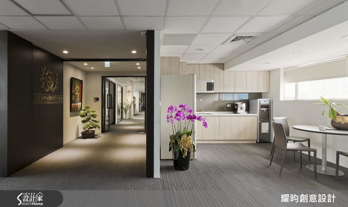 願主與你同在 蘊藏基督精神的法律事務所