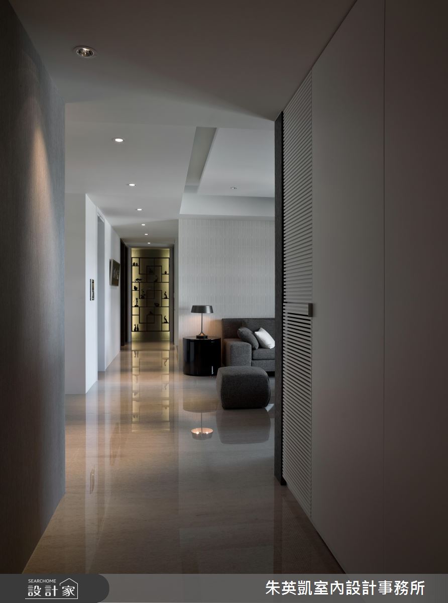 伴隨植栽綠意與藝術端景！專屬現代宅的生活風景