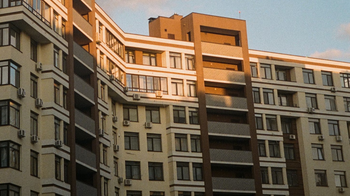 房貸利率竟比信貸高！他怨不合理 網揭超狂身價：根本炫富