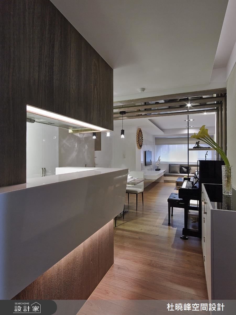 低奢石感混搭 Loft 輕工業風，變出老屋精緻容貌！