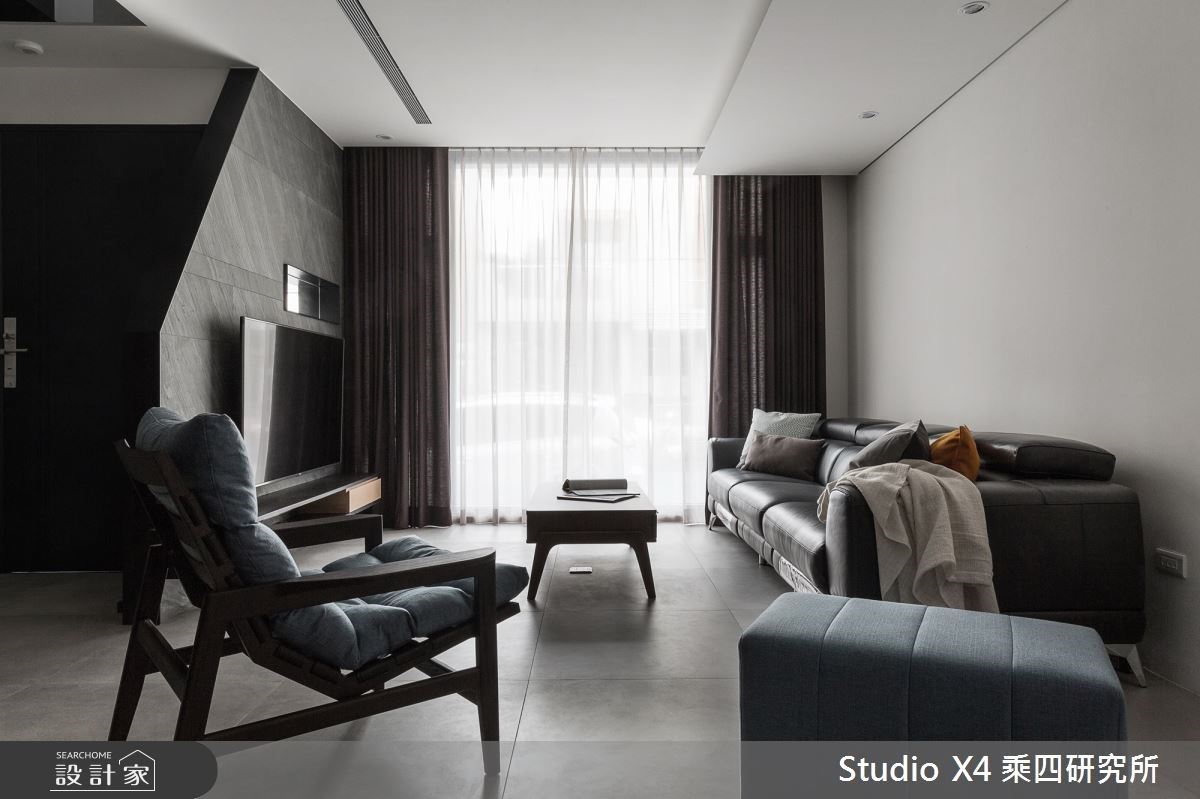 自地自建透天豪宅，110 坪現代工業風的黑白灰系質感美學