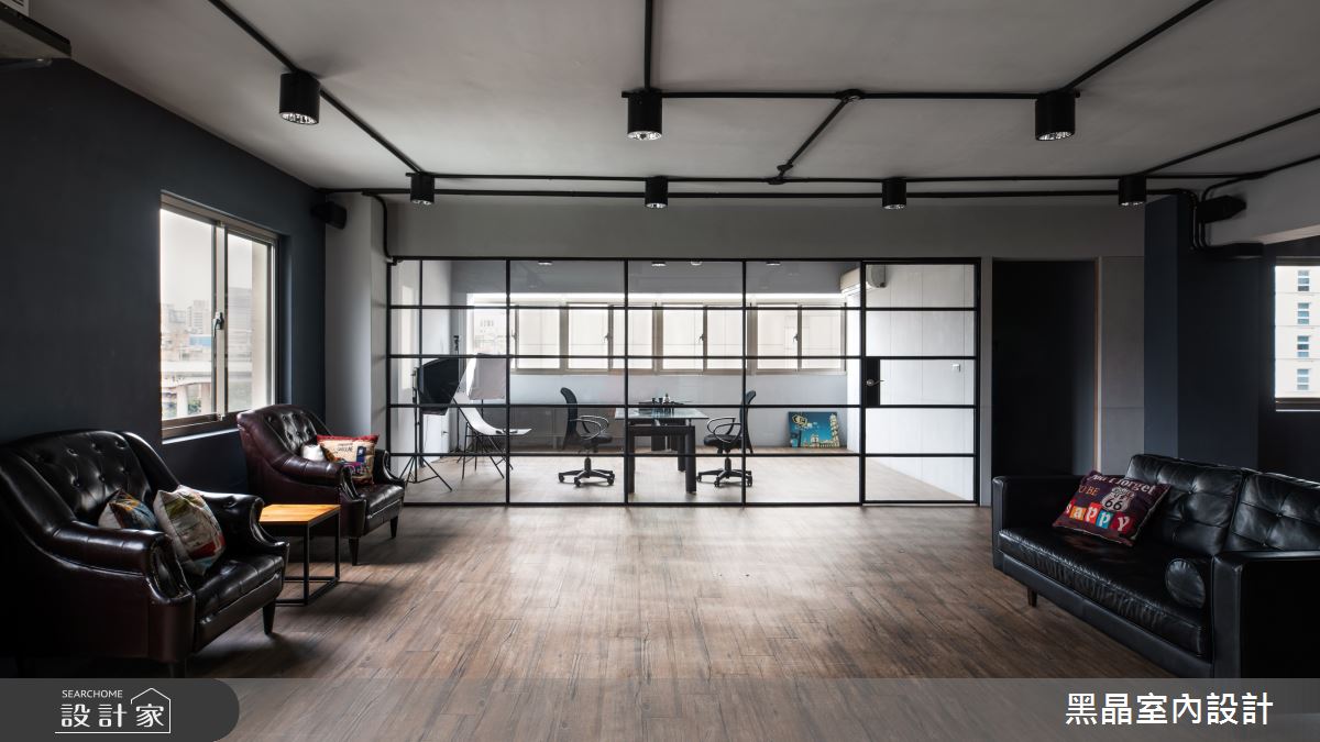 有如咖啡館般的輕工業風格，打造靈感爆棚的工作空間