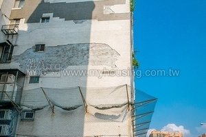 高雄市清查大樓外牆　預防公安事件