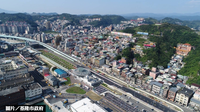 基隆輕軌 終點為南港展覽館