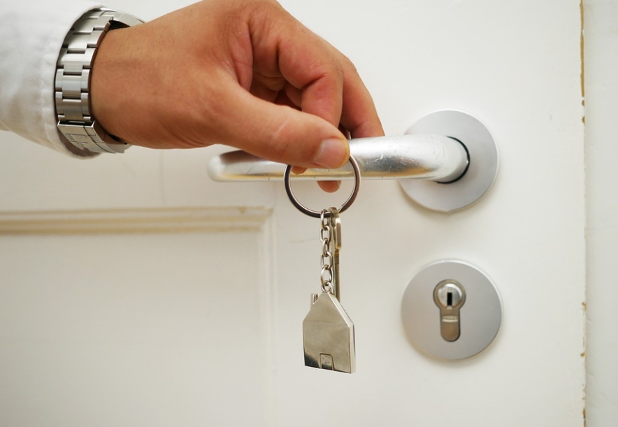 23歲男碩生買房出租「收入付房貸還有剩」 爽喊：再買第2、3間