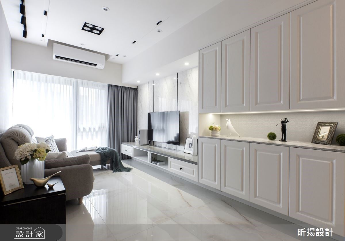 來一首屬於我們的浪漫!23坪新古典空間以色彩、線板調和收納，打造美型陽...