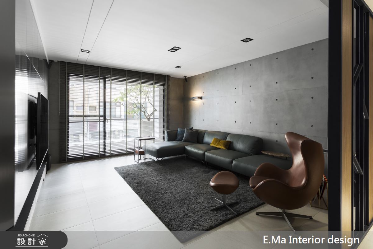 老屋重生蛻變日記！清水模巧搭木紋 再現簡約時尚透天宅