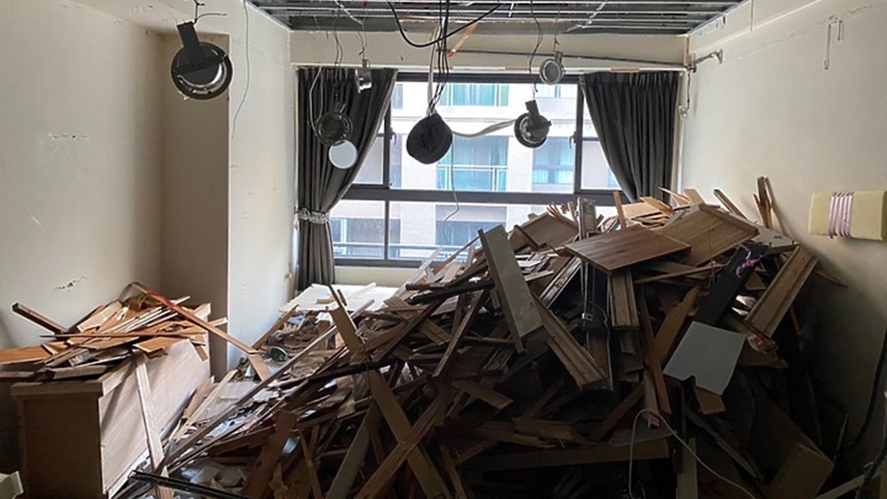 挑高＋15cm！夫妻翻玩14年老屋  「2元素」讓空間更開闊