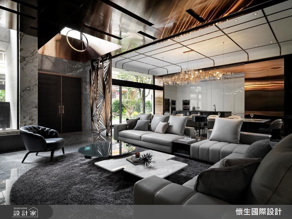 超夢幻的五星級奢華別墅！頂級宴會廳、私人酒窖，實踐夫妻倆自地自建的...