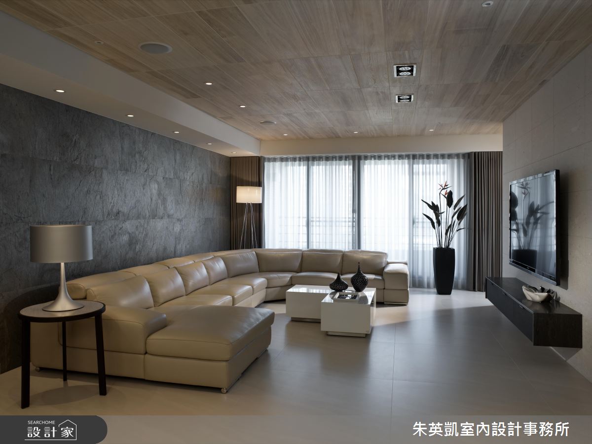 牆面、大樑也能做收納！快來看三代同堂的機能好宅