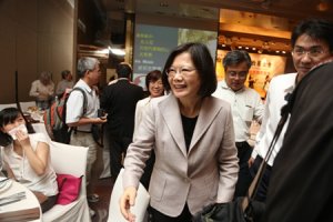 第3次擔任黨魁 在變與不變之間    蔡英文能完成重新執政最後一哩路？