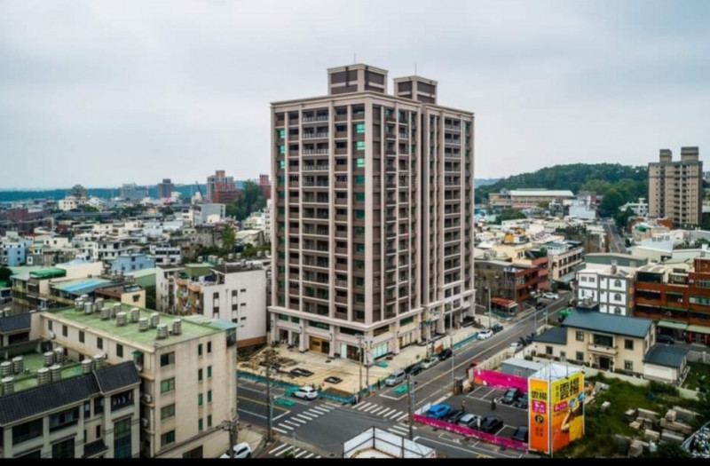 挑高7米高坪效  輕量級金店面超搶手