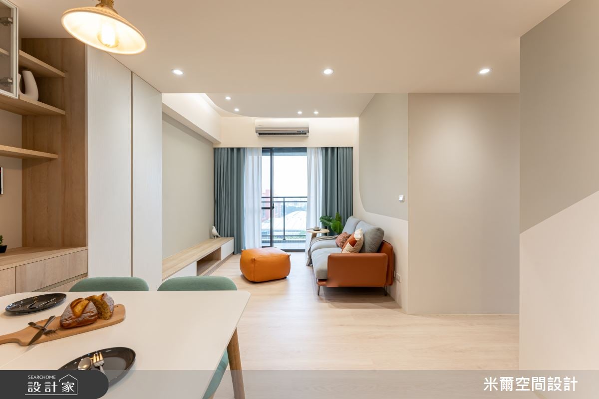 跳色打造活潑北歐風靈感！實用系統家具與玻璃隔間技法，延展舒適與溫馨...