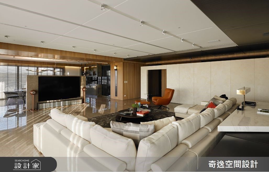 大尺寸臥榻、五星規格主臥發揮百坪優勢！現代風豪宅坐享 270 度無敵視野