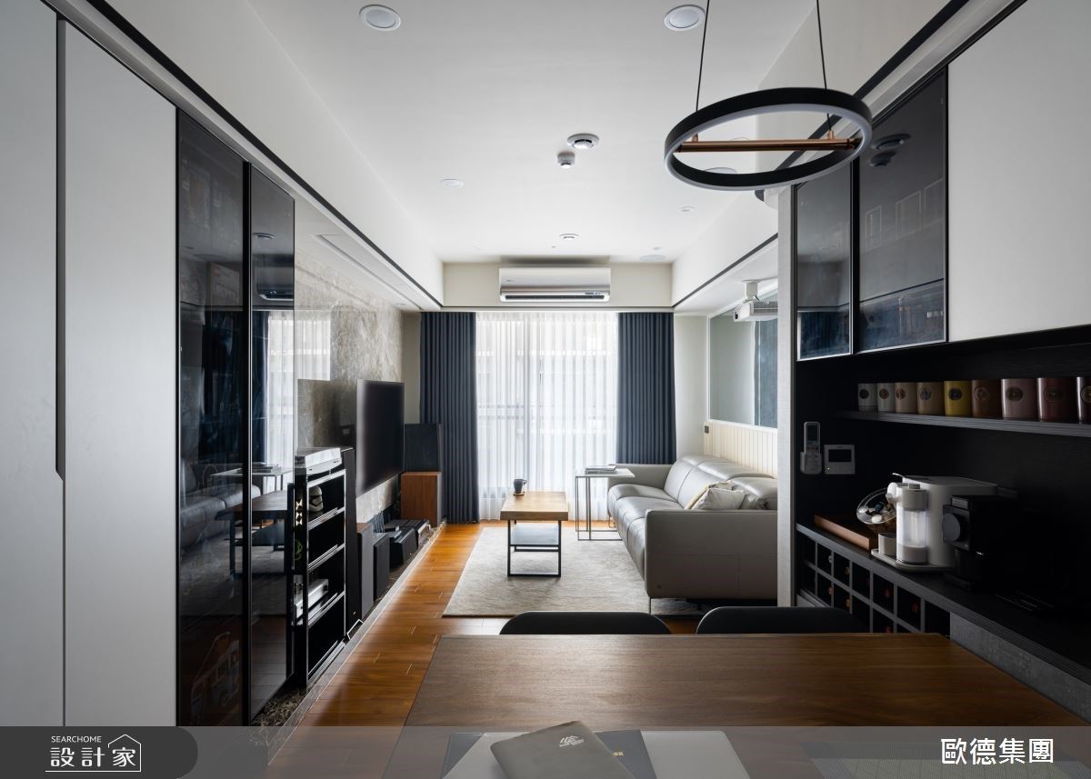 汲取女警官剛柔並濟特質 用黑灰白勾勒舒適從容的靈魂歸宿!