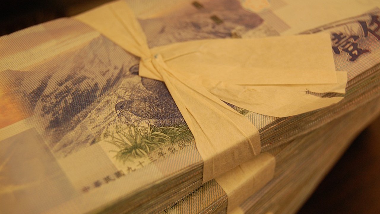 每年贈現金外加1間房！媽憂「兒年輕會被騙」內行人曝解方