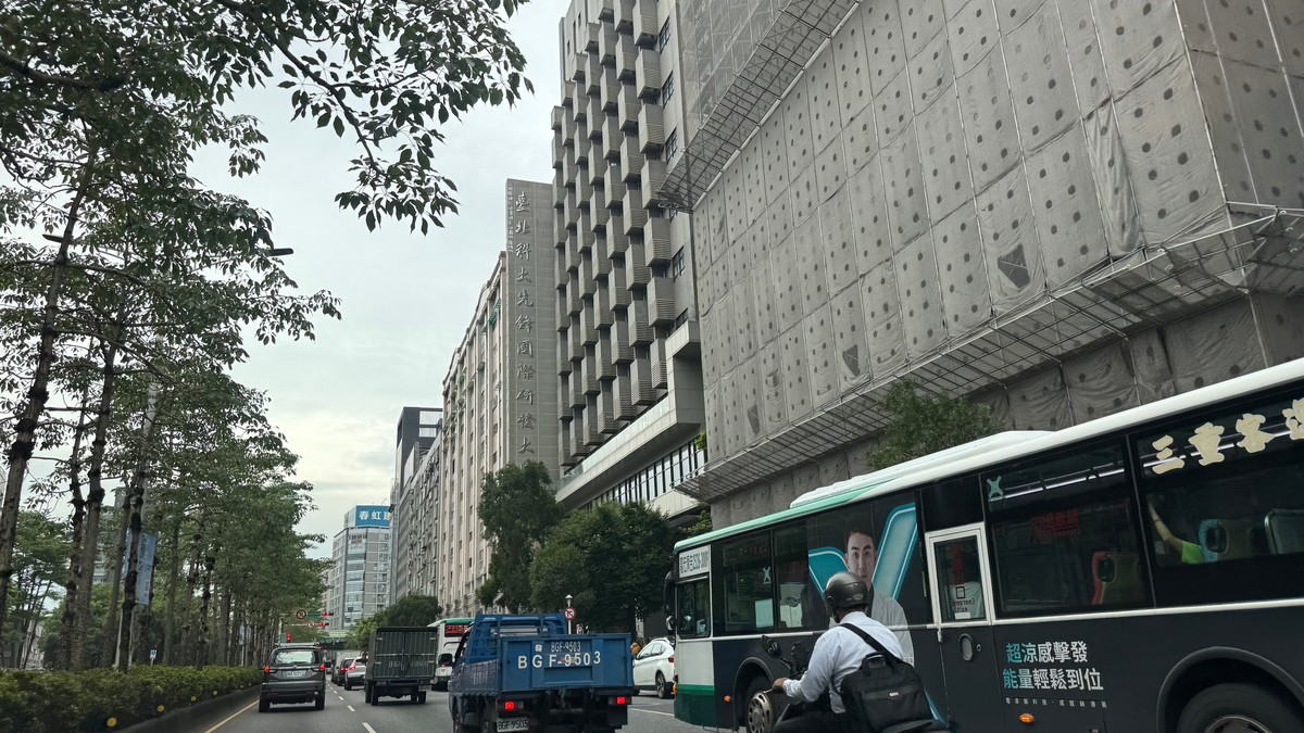 預售屋過戶再賣「隱形成本」曝光！仲介費ㄒ契稅、違約金⋯⋯專家：解約可...