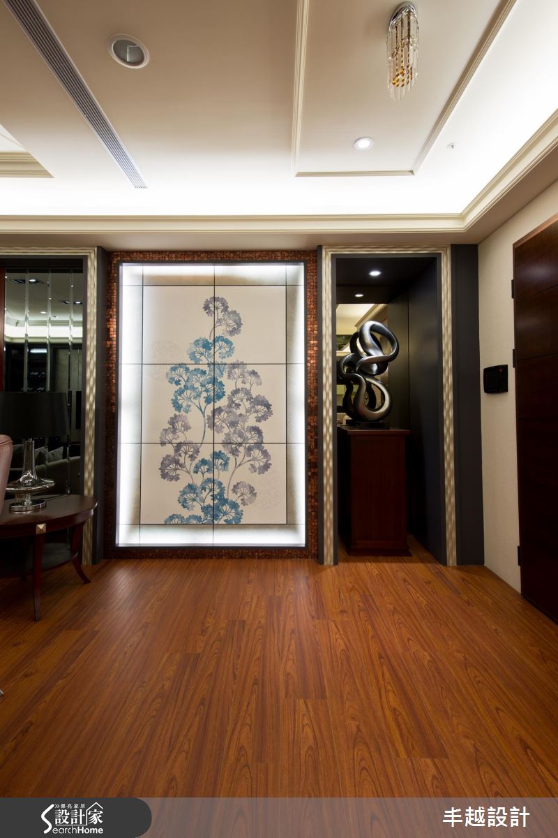 自然木紋與新古典共舞 獨享90坪的氣派生活