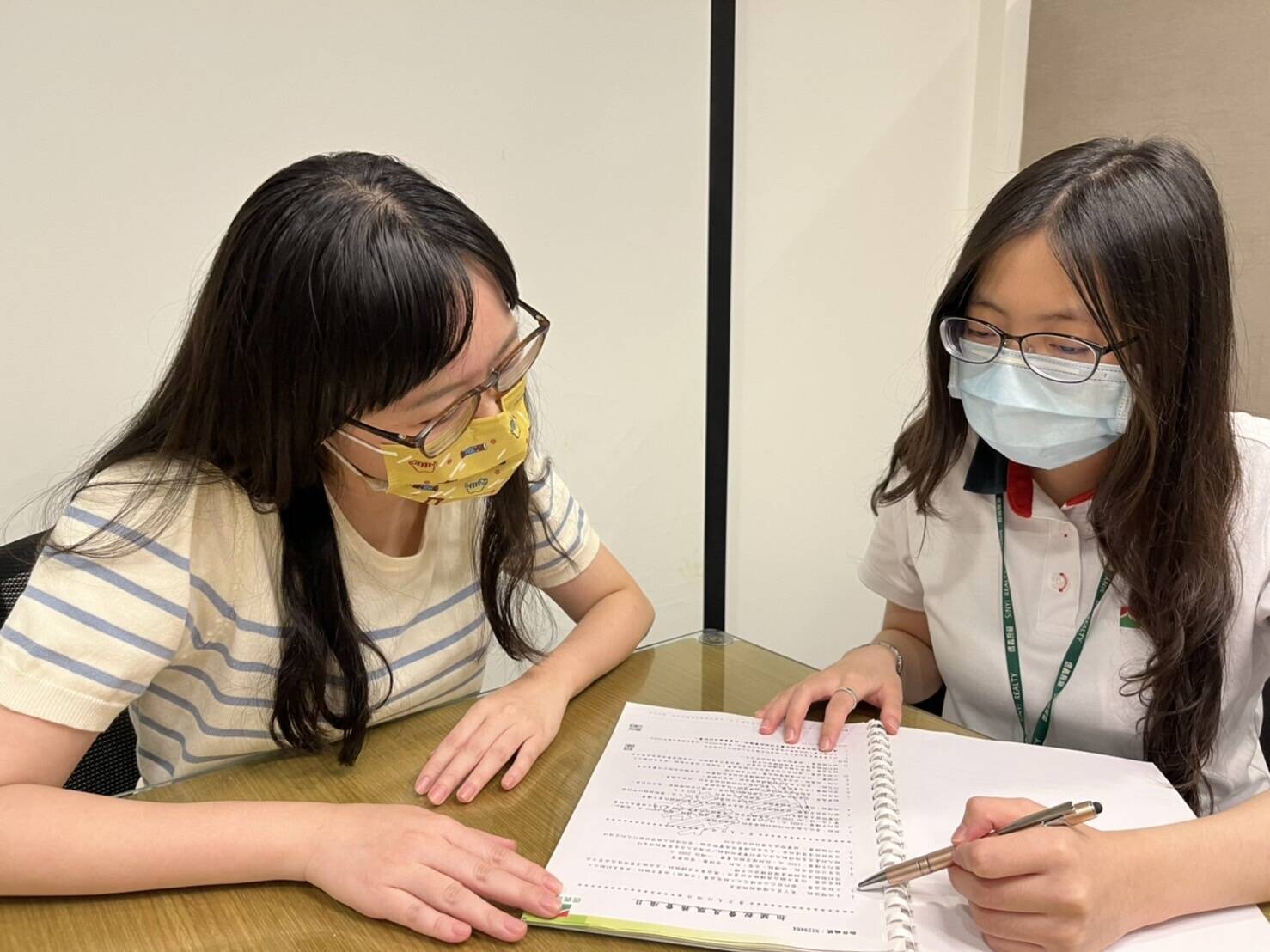 根據信義房屋對賣方客戶所做的問卷調查顯示，高達8成的賣方認為信義房屋產權調查完整，對售屋流程極有幫助。