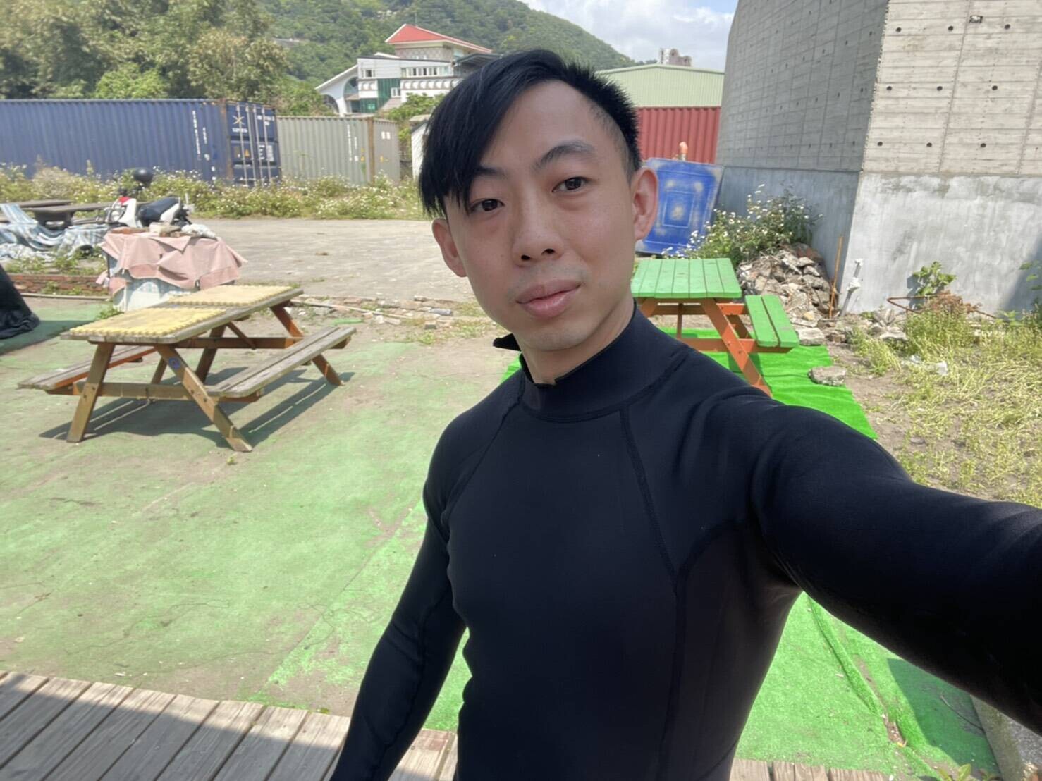 7年某天突來的一場大病-腦部-動靜脈血管畸形瘤，讓吳若浩在工作遭受挫敗，也讓他理解到健康的可貴。（圖片來源_21世紀不動產）