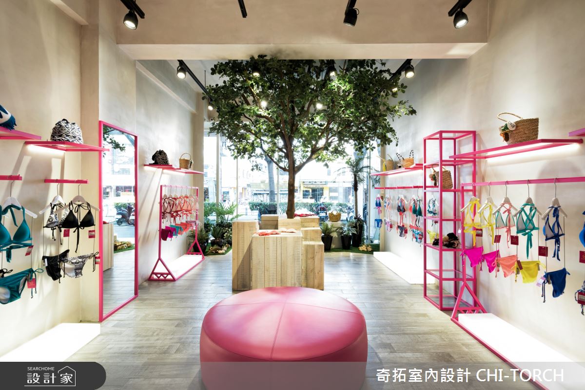 熱帶雨林遇見比基尼！造訪 30 坪老屋的度假網美牆