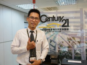 賴奇勇  從只會講「拜託你讓我賣房子」，到專業房仲經理人