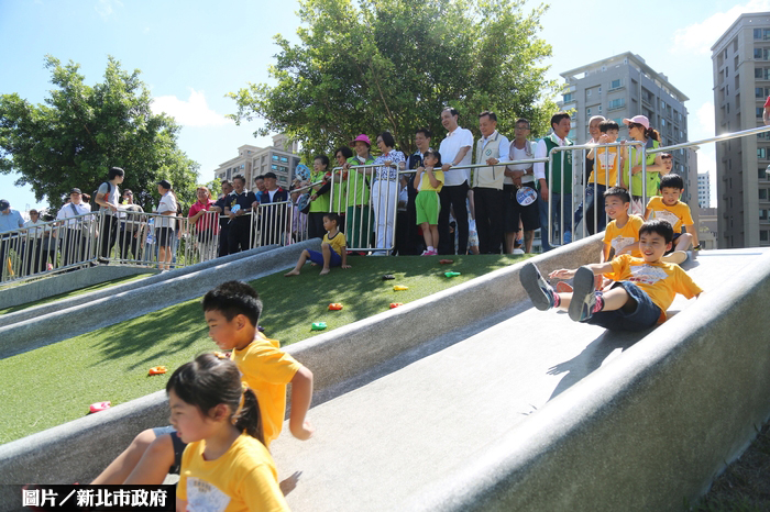 闔家好去處 三重集賢公園遊樂場啟用