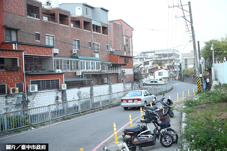 鐵路變道路 拓寬豐原車站旁東北街