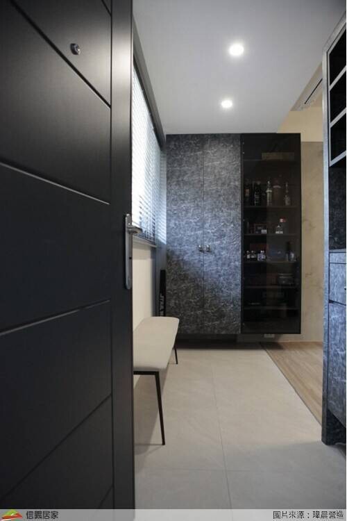 獨享遊戲歡聲與吉他樂聲的美好時光，誕生都會男子洗鍊居所！