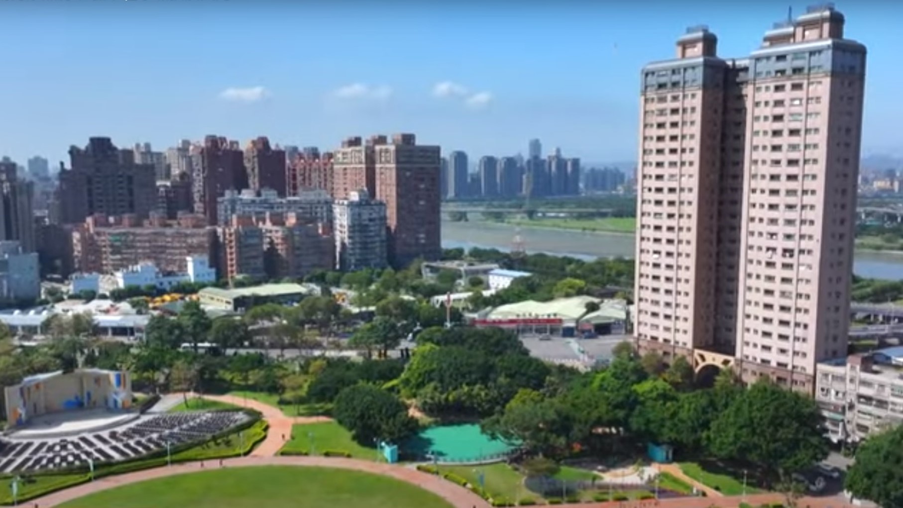 新北5千萬中古屋「30人搶看房」？ 網驚嘆：有錢人太多