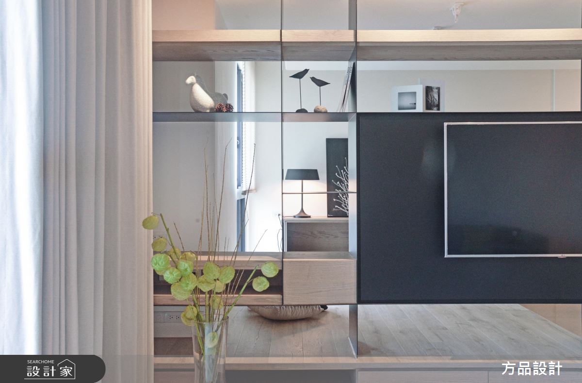 客廳電視牆暗藏新視界！40 坪美型收納現代風居家