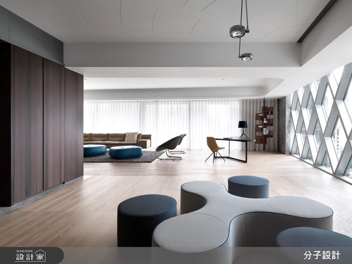 善用自然材質，精選室內植栽與木家具，打造減壓放鬆的都會綠洲！