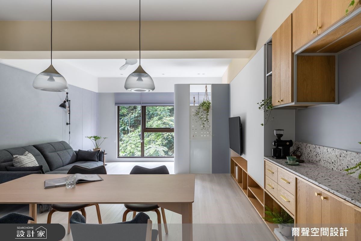 住進 25 坪北歐風親子宅，用大玄關、玻璃拉門點亮活潑童年