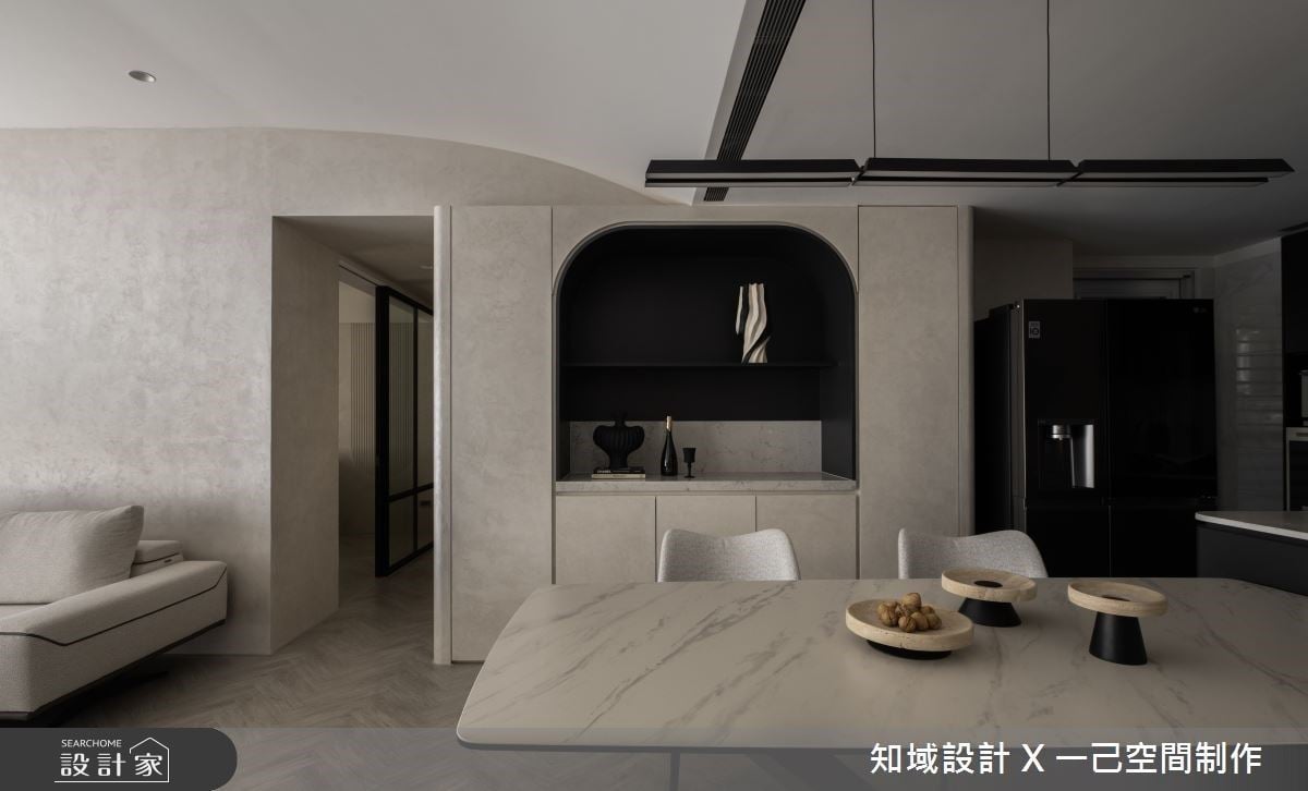 深邃黛黑沈澱slowcation慢時光！40坪中古屋四房改三房，打造零死角藝術宅