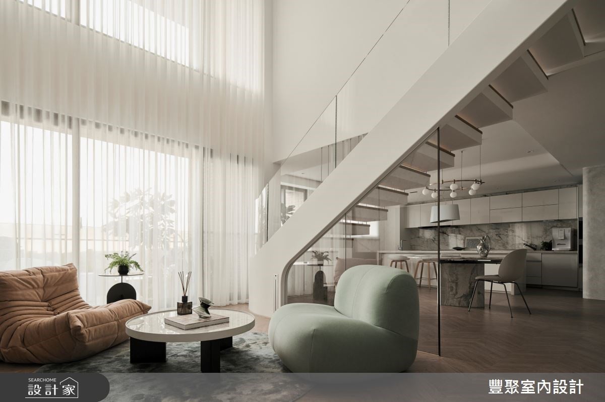 你羨慕的生活，有人實現了! 住在高樓景觀的樓中樓，每天在客廳和陽台CHI...