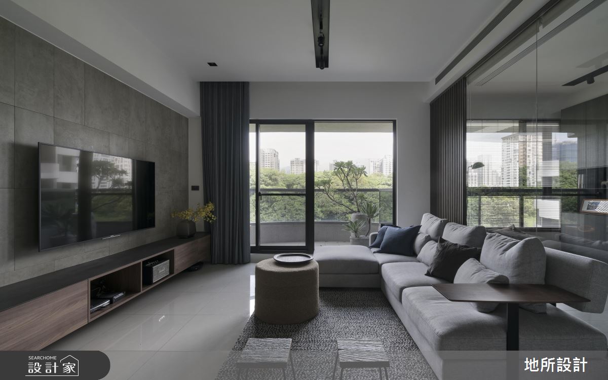 綠意景觀、明亮採光加持！灰色也能坐擁一室溫柔