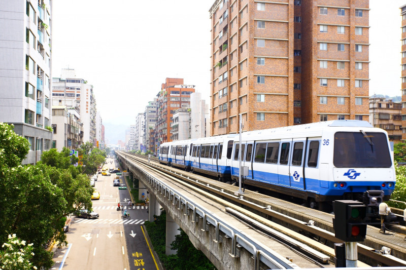 房價多兩成的價值_台北市+捷運站+公園宅